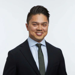 Dr. Alex Maldonado, top-rated dentist near St. Petersburg, FL
